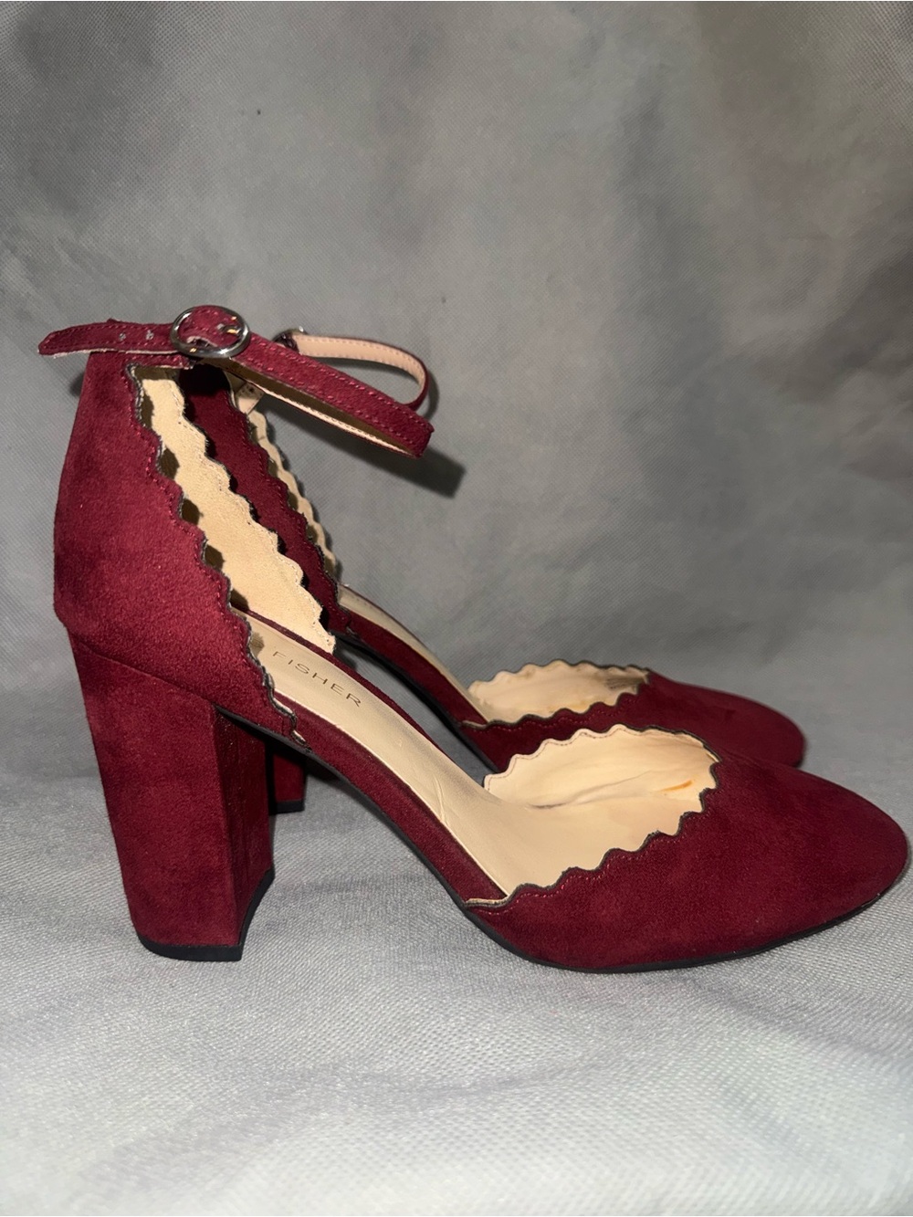 Women's Burgundy Scallop Ankle-Strap Block Heel Pumps